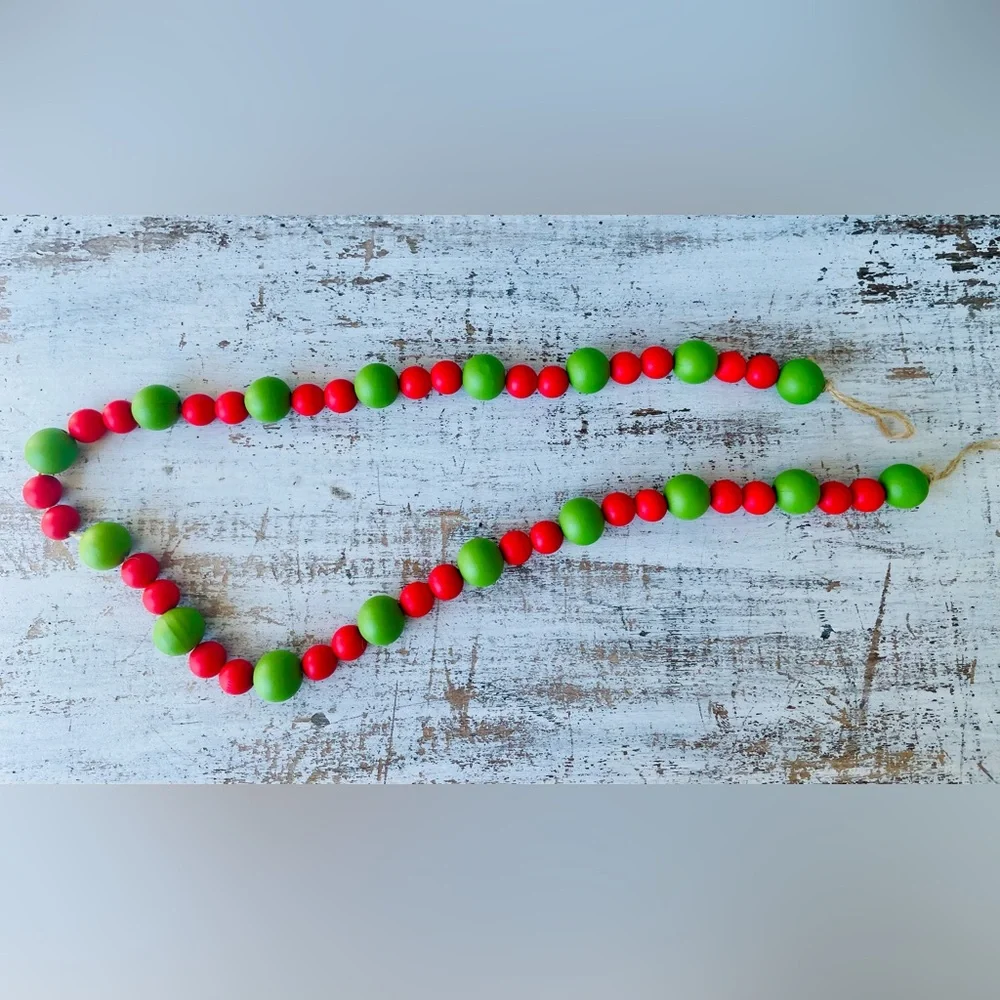 *Red & Green Wooden Bead Garland